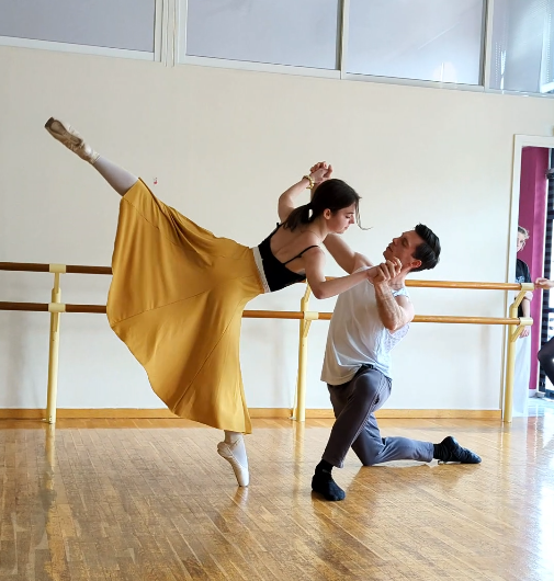 Πρόβες για την παράσταση "Jasmine. Choose wisely" της Ballet arts