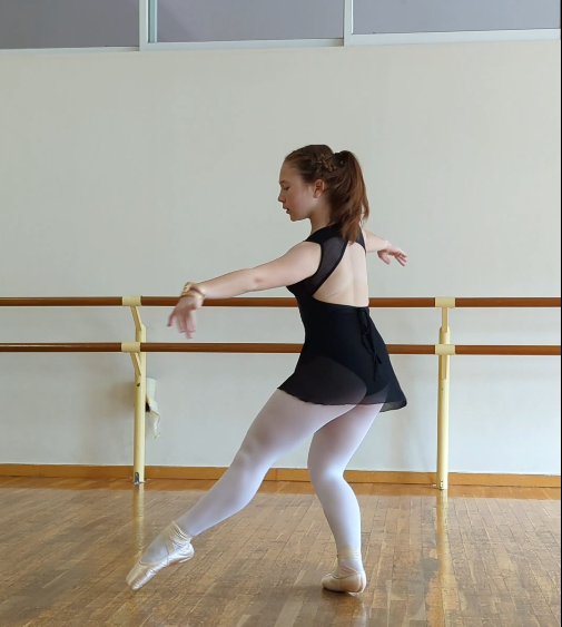 Μαθήτρια στη σχολή χορού Γλυφάδα Ballet Arts